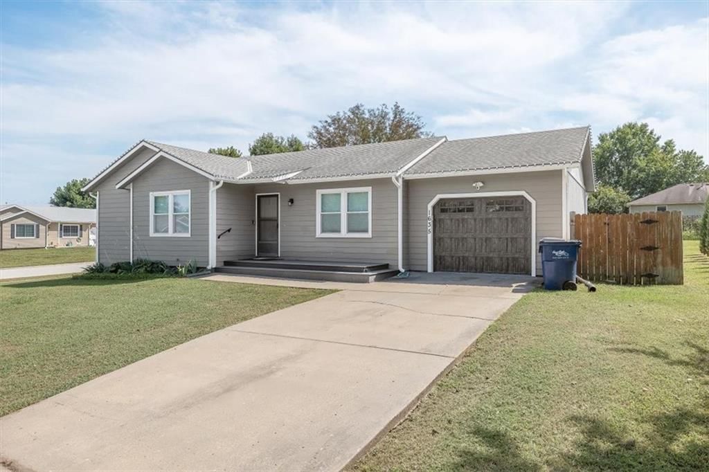 1635 Savage Street — photo 2