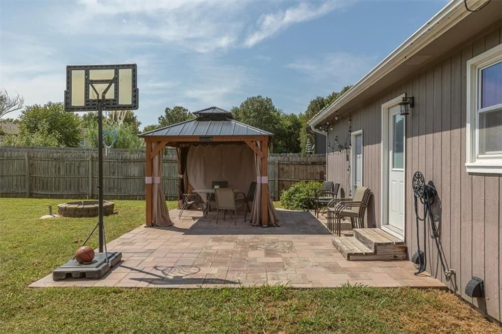 1635 Savage Street — photo 12