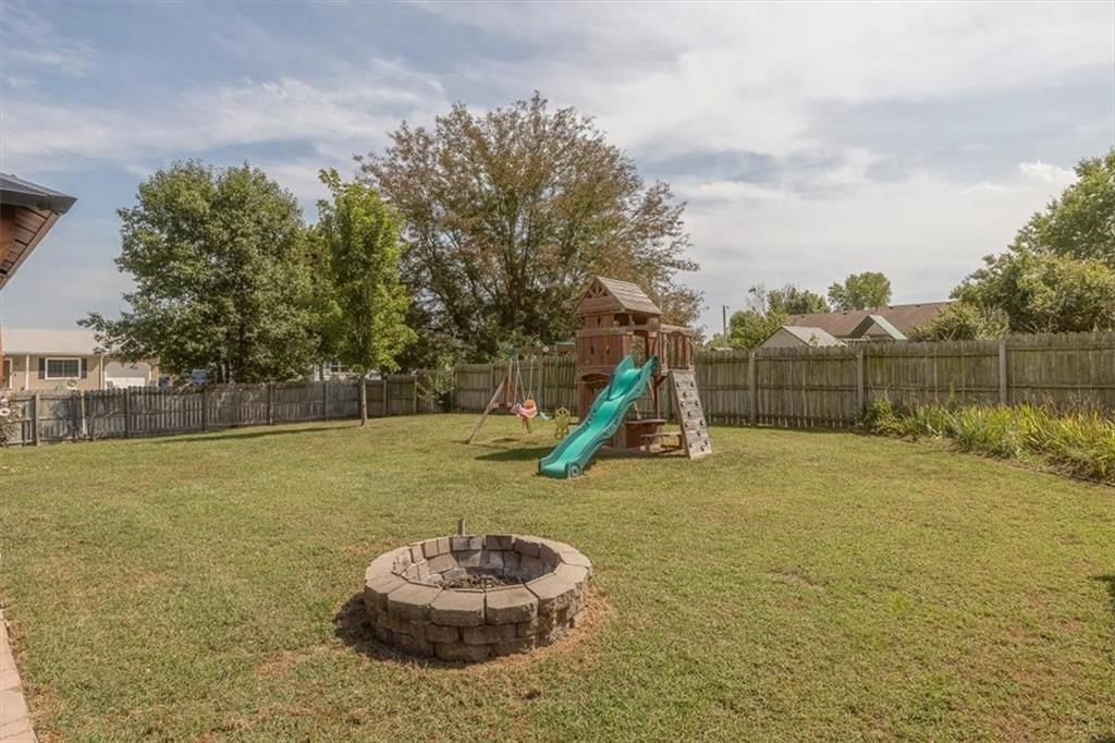 1635 Savage Street — photo 15