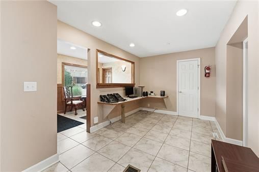 6107 Blue Ridge Boulevard — photo 10