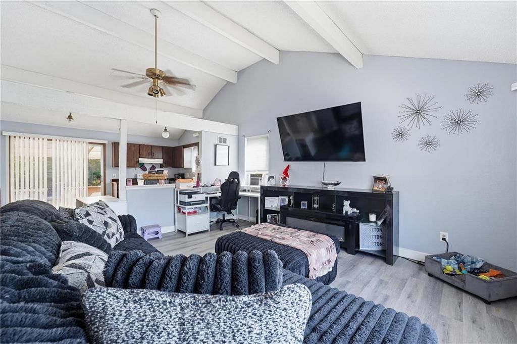 Photo 12 of 23, 4031 Hedges Avenue, Kansas City, MO 64133