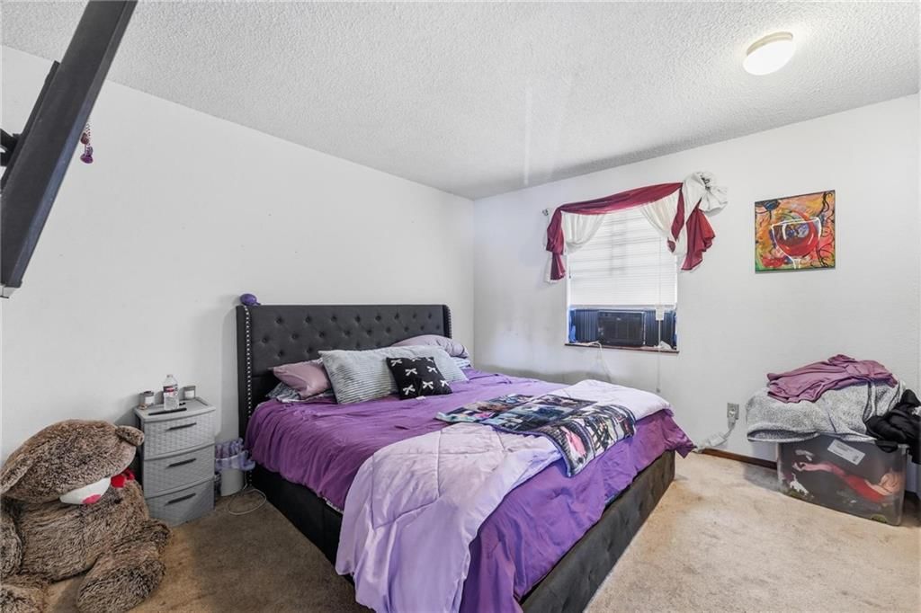 Photo 15 of 23, 4031 Hedges Avenue, Kansas City, MO 64133
