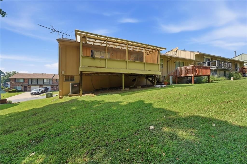 Photo 22 of 23 - 4031 Hedges Avenue, Kansas City, MO 64133