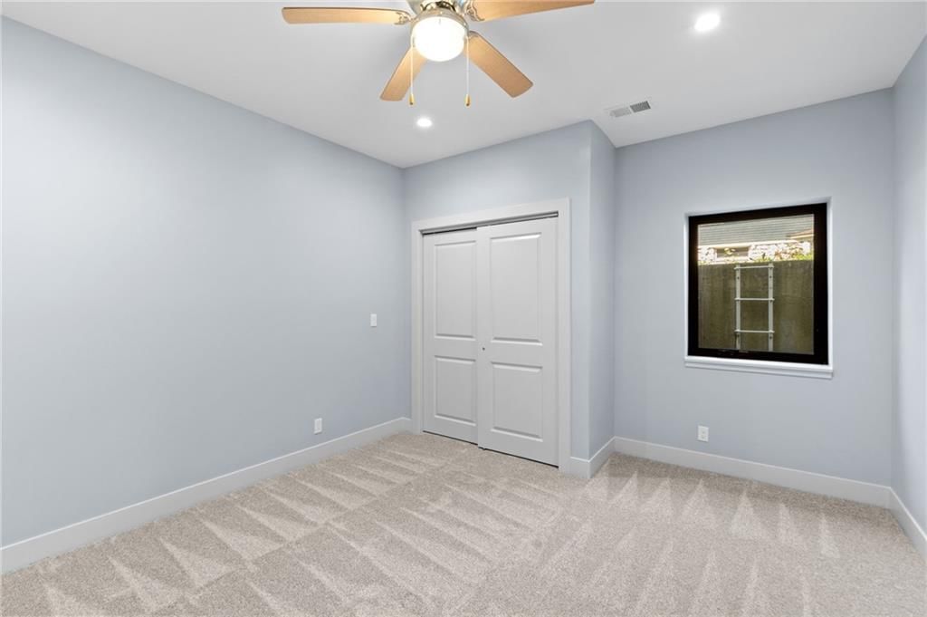 2829 Harrison Street — photo 17