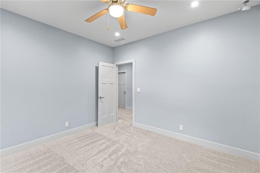 2829 Harrison Street — photo 18