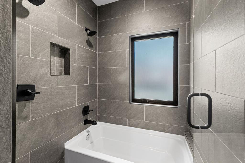 2829 Harrison Street — photo 24