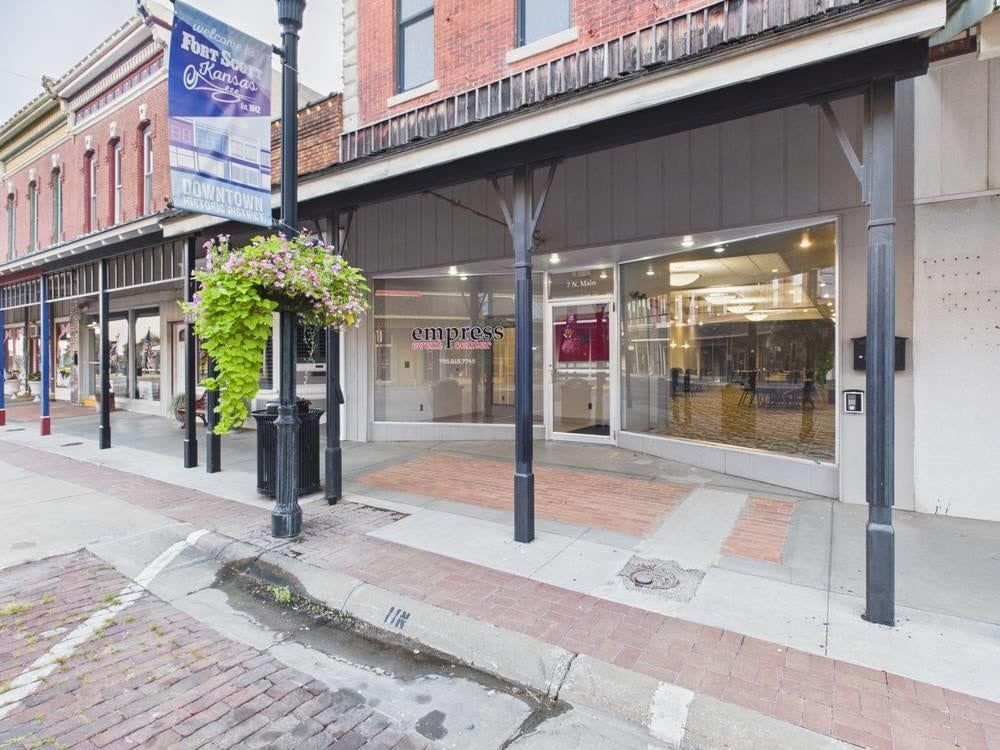 7 N Main Street — photo 4