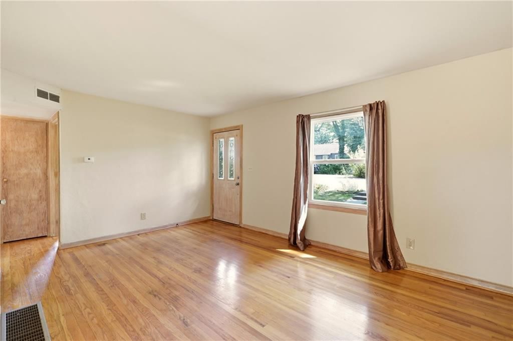 2134 Bristow Street — photo 4