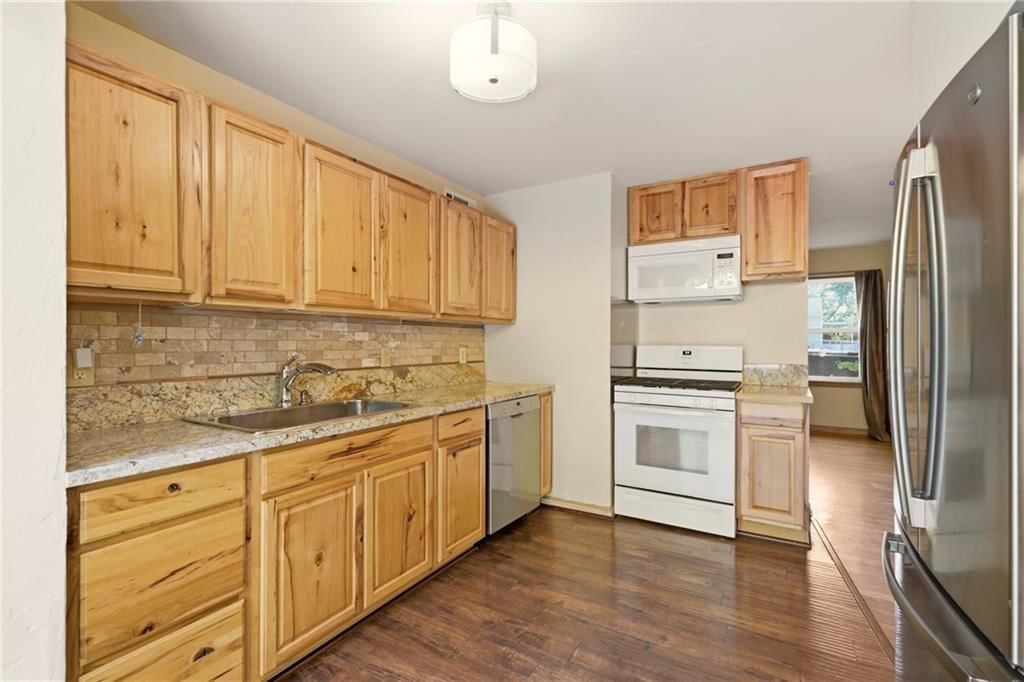 2134 Bristow Street — photo 9