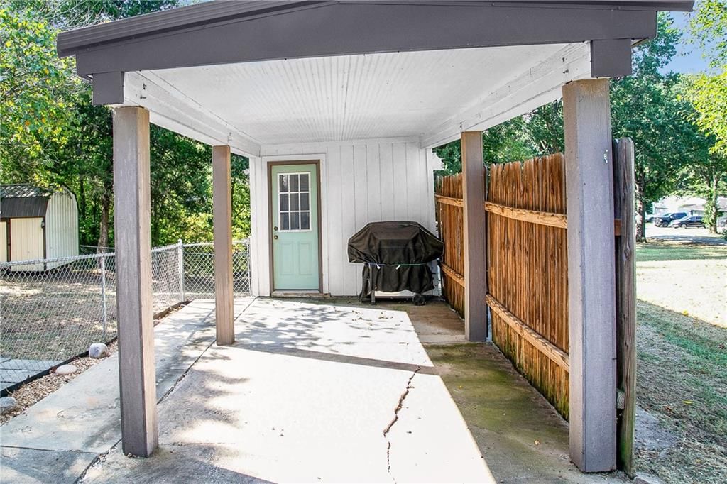 624 W Jefferson Street — photo 27