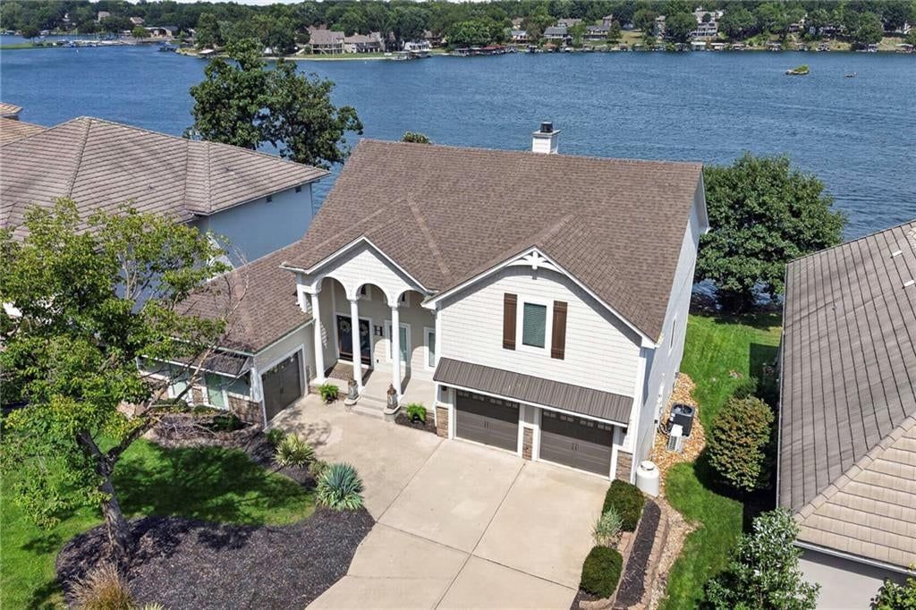 326 SouthShore Drive — photo 2