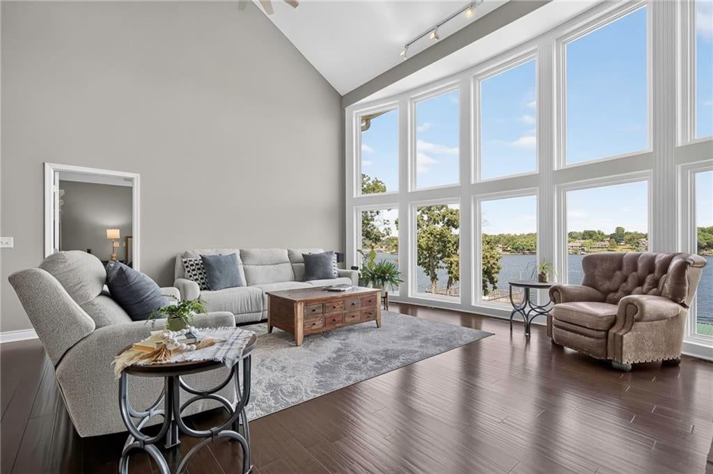 326 SouthShore Drive — photo 12