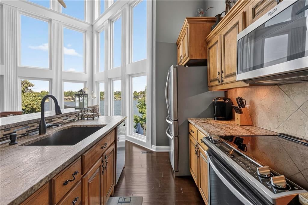 326 SouthShore Drive — photo 28