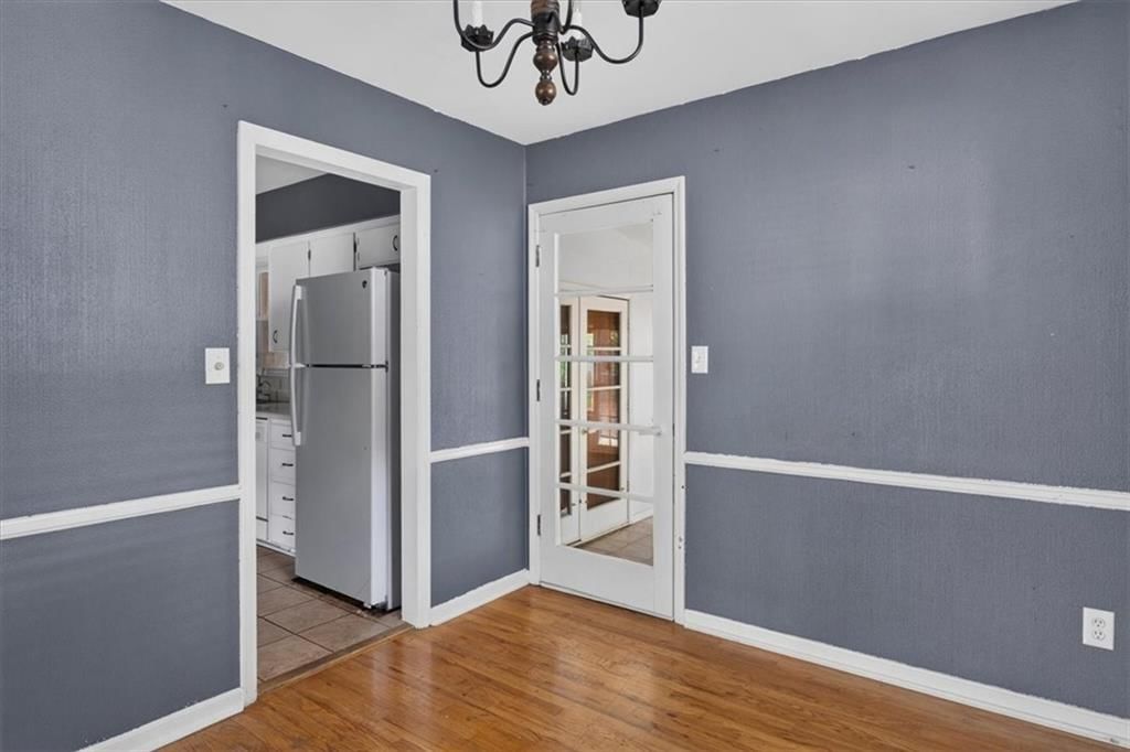 Photo 9 of 39 - 8810 W 72nd Terrace, Merriam, KS 66204