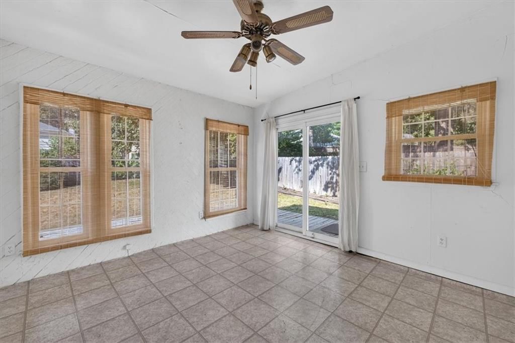Photo 16 of 39, 8810 W 72nd Terrace, Merriam, KS 66204