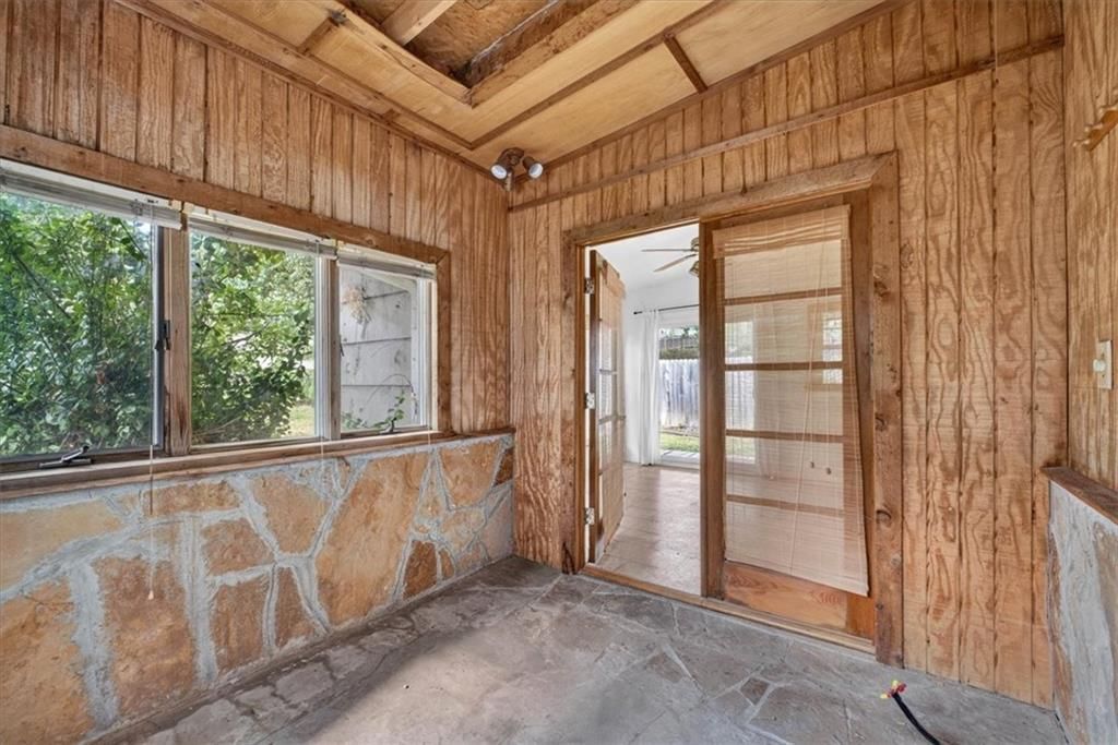 Photo 24 of 39 - 8810 W 72nd Terrace, Merriam, KS 66204