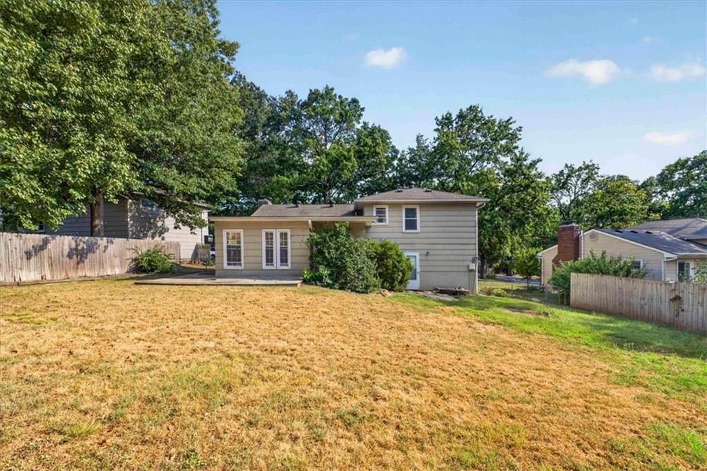 Photo 37 of 39 - 8810 W 72nd Terrace, Merriam, KS 66204
