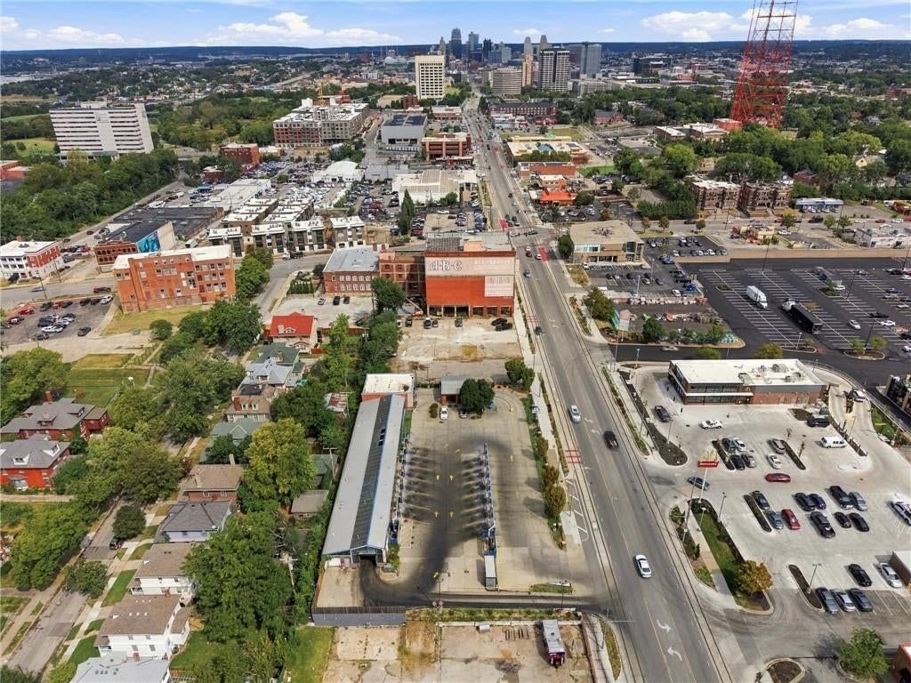 3260 Main Street — photo 7