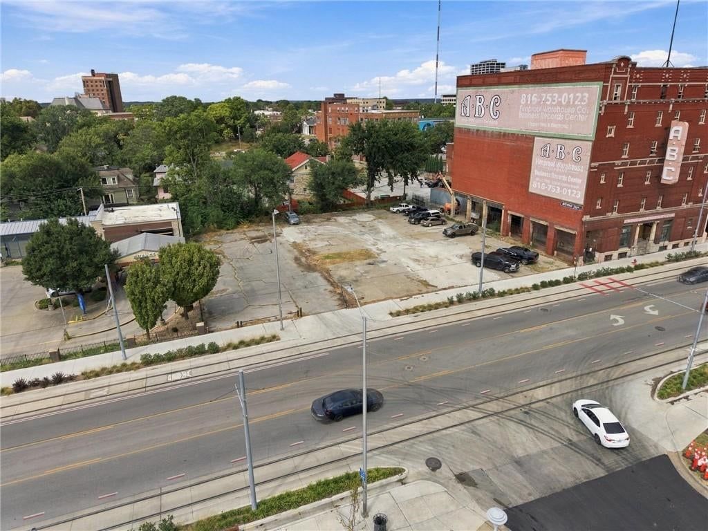 3260 Main Street — photo 10