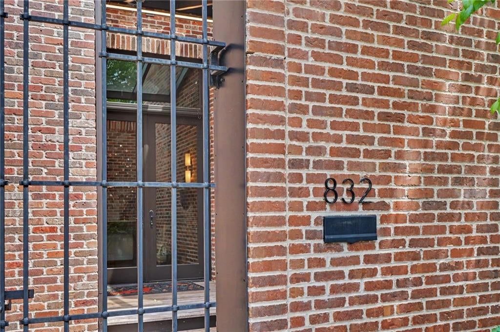 832 Ohio Street — photo 4