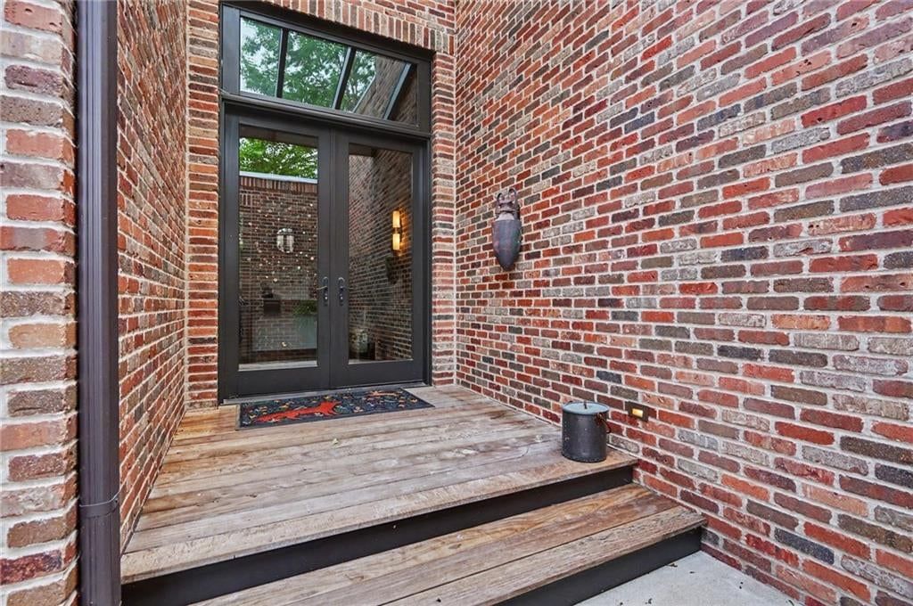 832 Ohio Street — photo 8