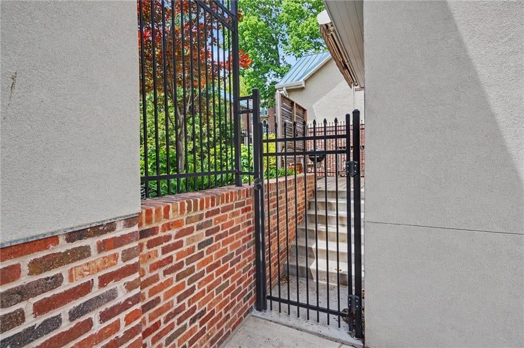 832 Ohio Street — photo 81