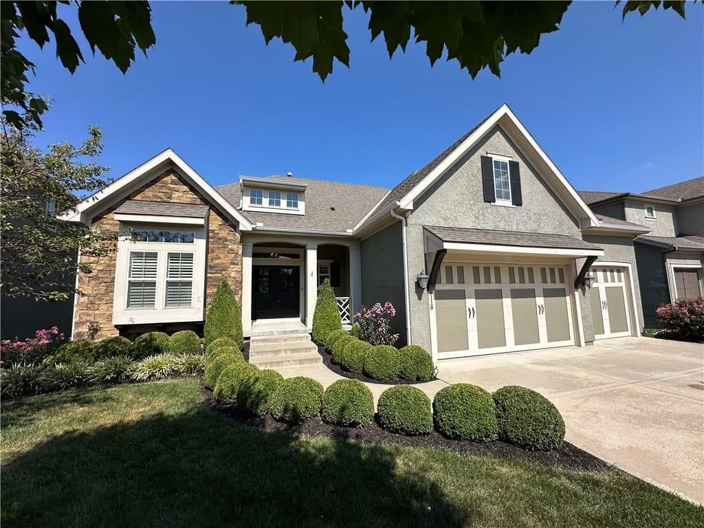 9118 W 178th Terrace, Overland Park, KS