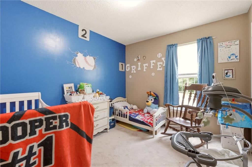 Photo 15 of 36, 5409 N Poe Avenue, Kansas City, MO 64119