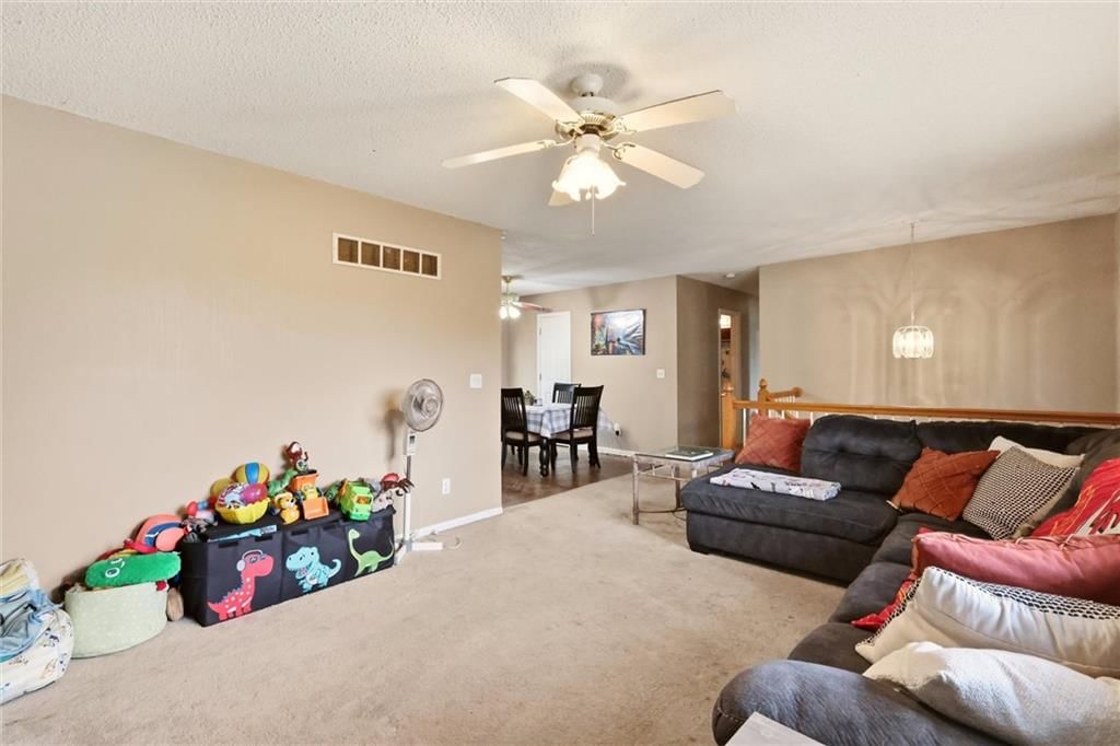 Photo 27 of 36 - 5409 N Poe Avenue, Kansas City, MO 64119