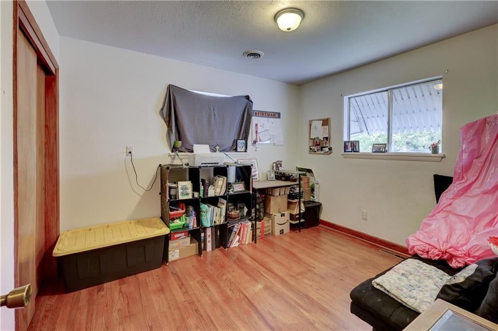 2205 Lincoln Avenue — photo 14