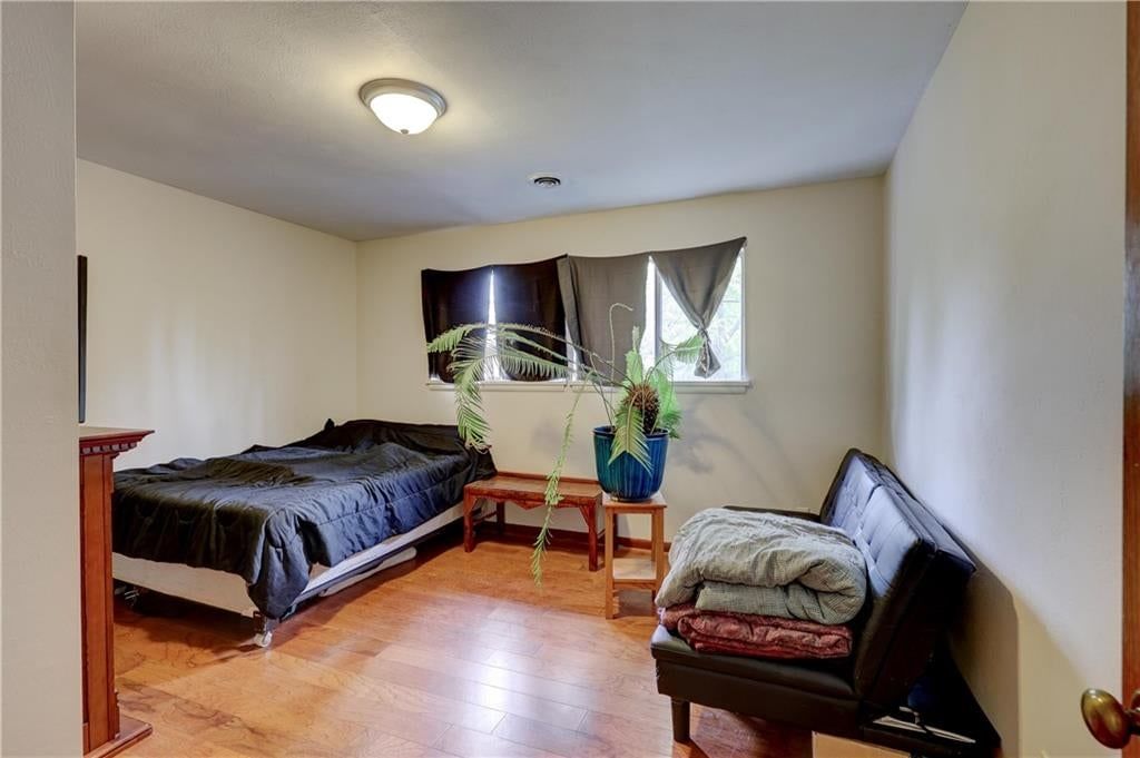 2205 Lincoln Avenue — photo 18