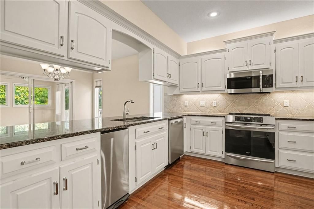 10004 N Arlington Avenue — photo 14