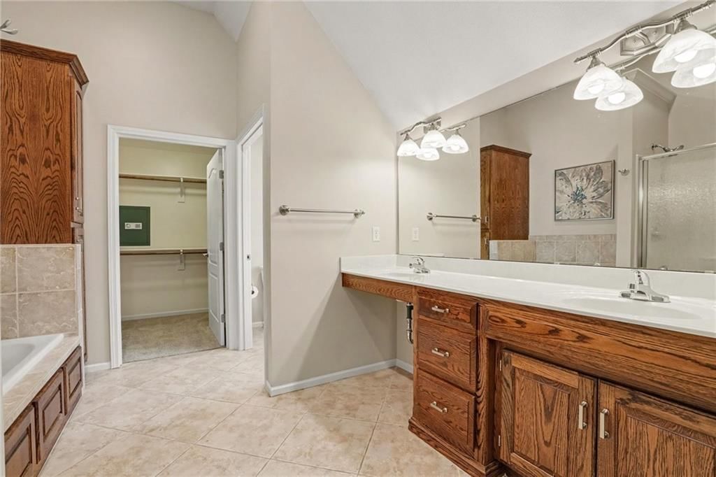 10004 N Arlington Avenue — photo 32