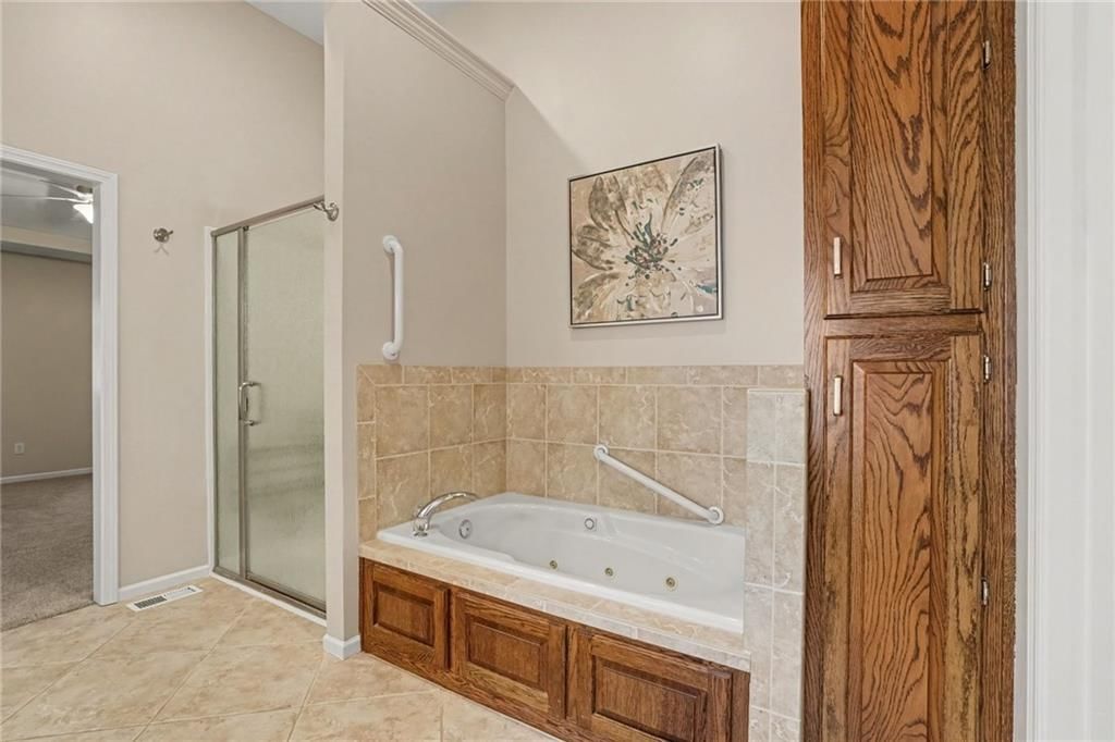 10004 N Arlington Avenue — photo 33