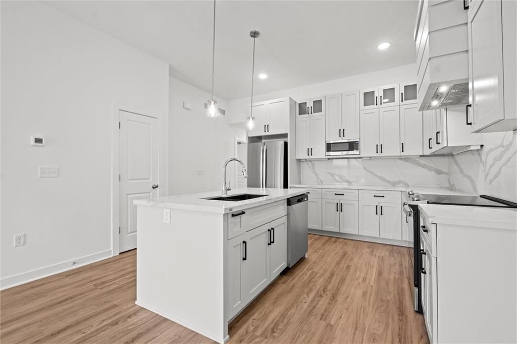 9301-9303 N Adrian Place — photo 10