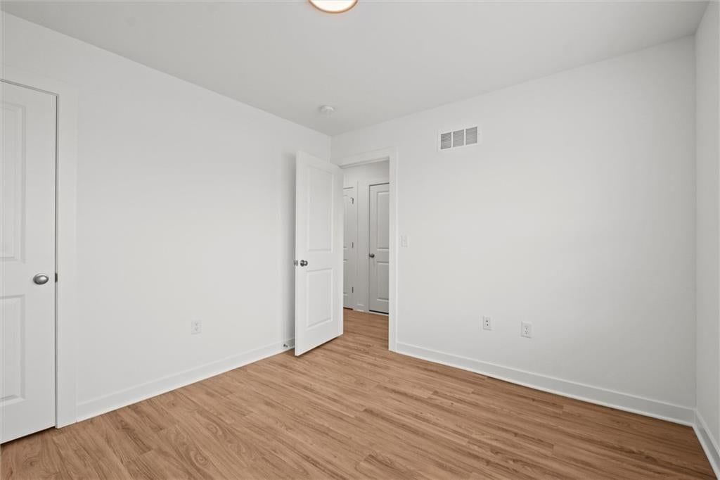 9301-9303 N Adrian Place — photo 25