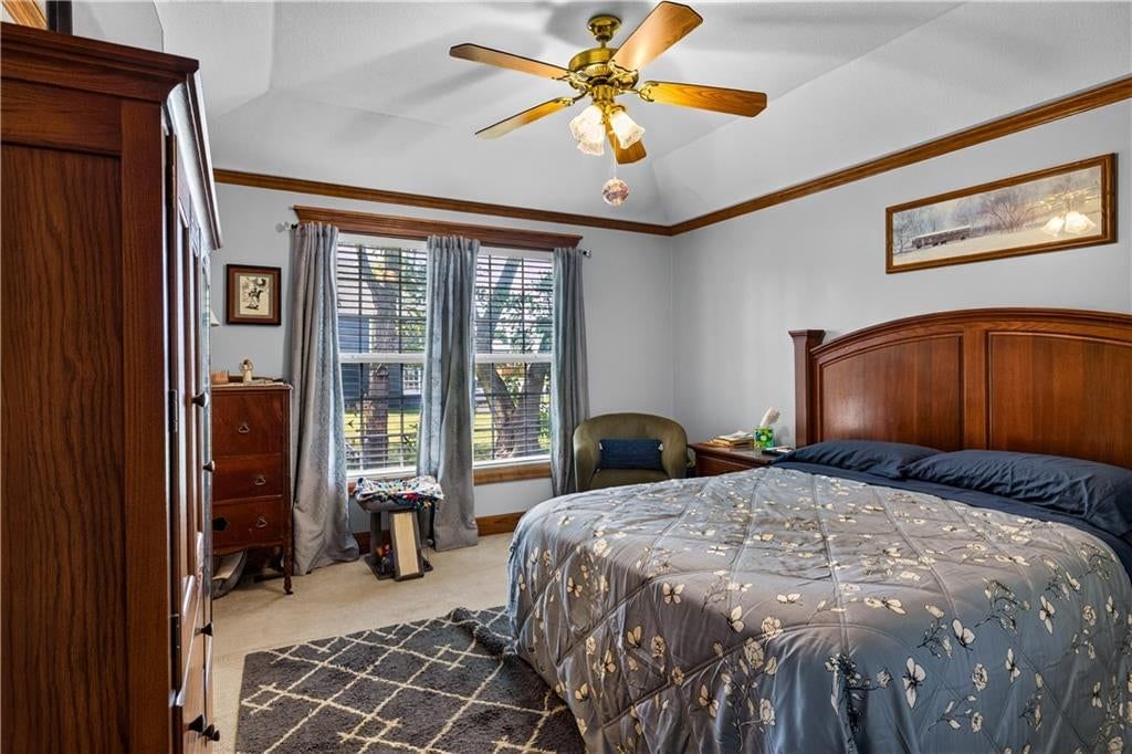 105 W South Street — photo 11