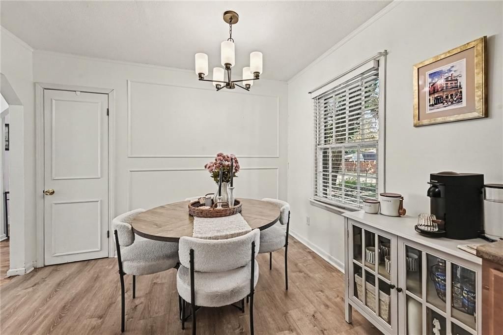 Photo 6 of 18 - 5344 Nall Avenue, Roeland Park, KS 66202