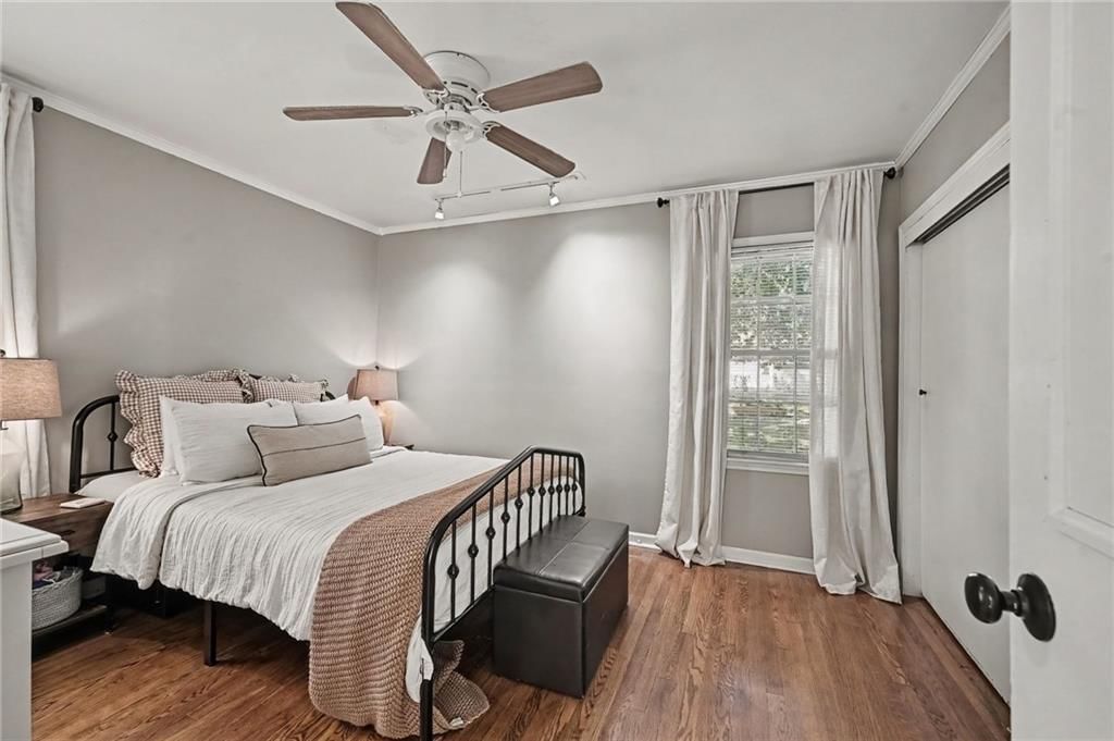Photo 8 of 18 - 5344 Nall Avenue, Roeland Park, KS 66202