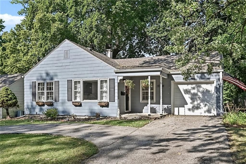5344 Nall Avenue, Roeland Park, KS: listing photo 2