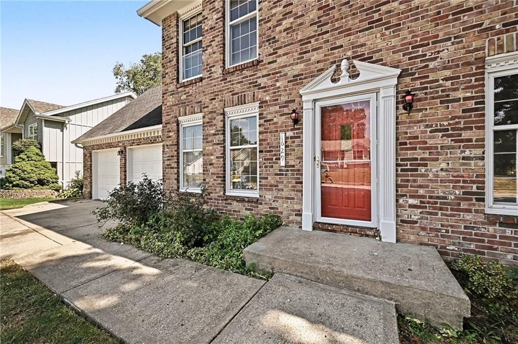 1629 Dunwich Drive — photo 3