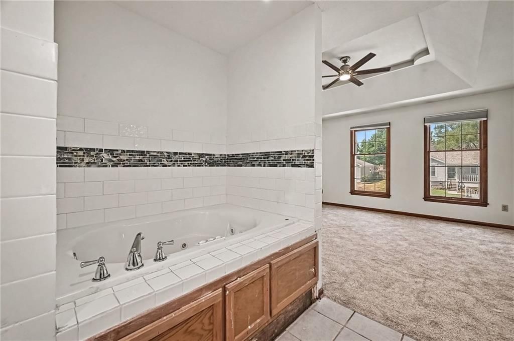 1629 Dunwich Drive — photo 15
