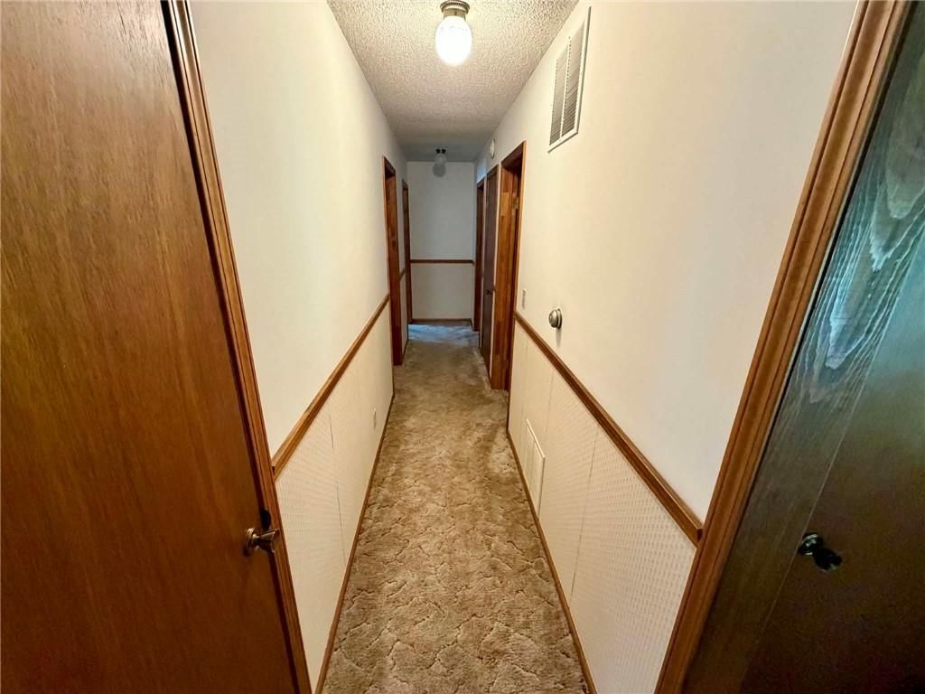 627 W Edwards Street — photo 9