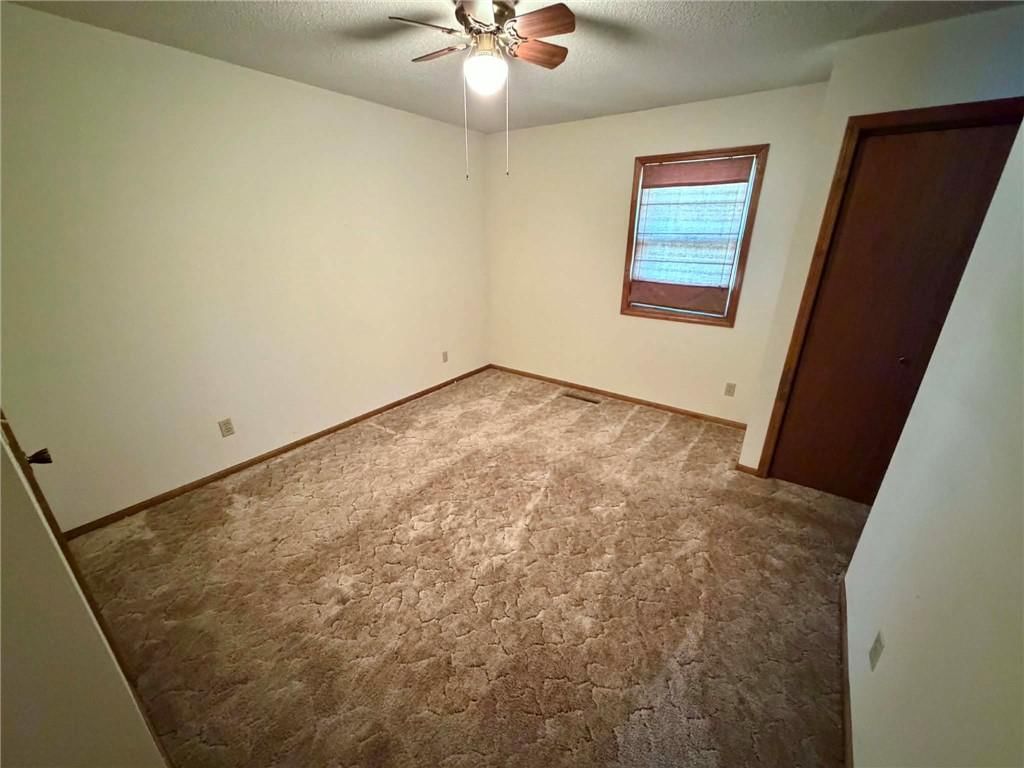 627 W Edwards Street — photo 15
