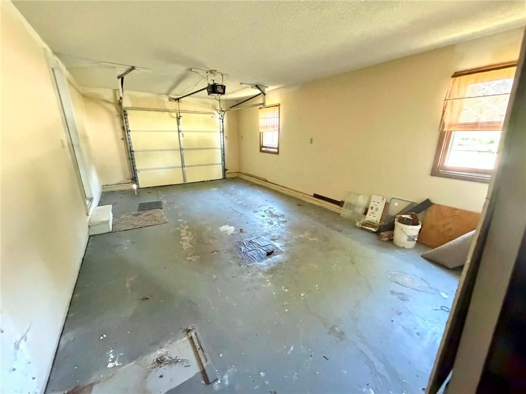 627 W Edwards Street — photo 17
