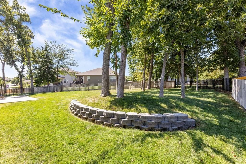 12526 S Hedge Court — photo 38