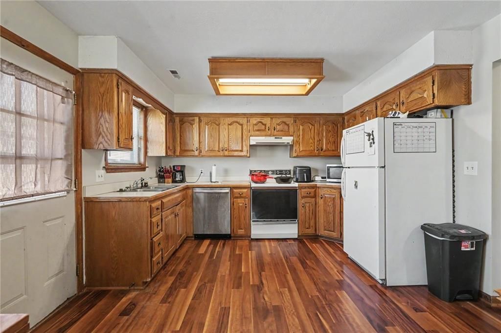 1014 Locust Street — photo 4