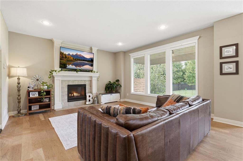 Photo 4 of 34, 104 S Eastglen Drive, Raymore, MO 64083