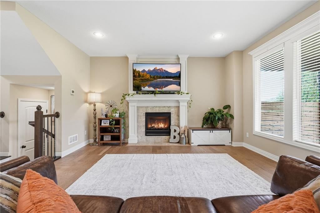 Photo 5 of 34, 104 S Eastglen Drive, Raymore, MO 64083