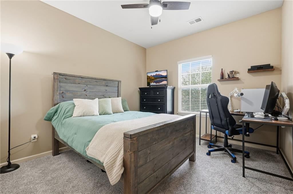 Photo 20 of 34 - 104 S Eastglen Drive, Raymore, MO 64083